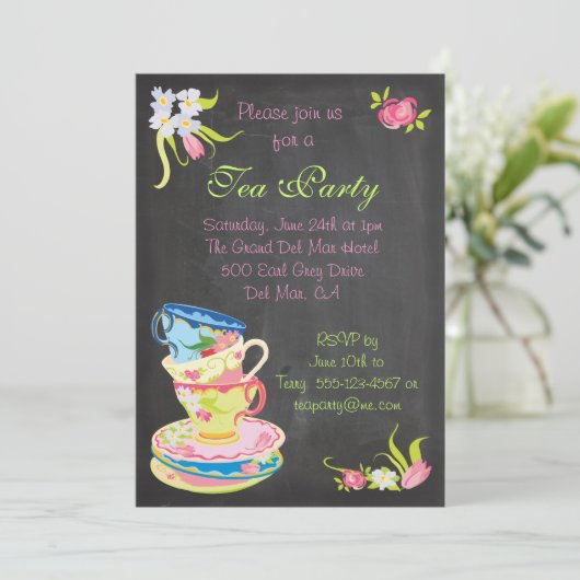 Chalkboard Viktorianisch gestapelte Teeaufnahmen E Einladung (Stehend Vorderseite)