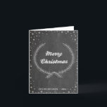 Chalkboard Vintag Frohe Weihnachtsblattfeuer Feiertagskarte<br><div class="desc">Saubere und einfache Weihnachtskarte mit einem Weihnachtskranz im Schneeflockenrahmen. Erhältlich als Flachkarte,  gefaltete Karte und Postkarte. Wünschen Sie allen ein frohes Weihnachtsfest und viel Glück ins neue Jahr!</div>