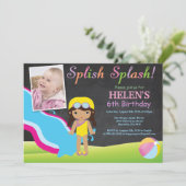 Chalkboard Water Slide Pool Geburtstagsparty Einladung (Stehend Vorderseite)