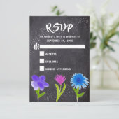 Chalkboard Watercolor Blume Wedding RSVP Karte (Stehend Vorderseite)