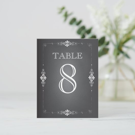Chalkboard Wedding Reception Tischnummer Card (Stehend Vorderseite)