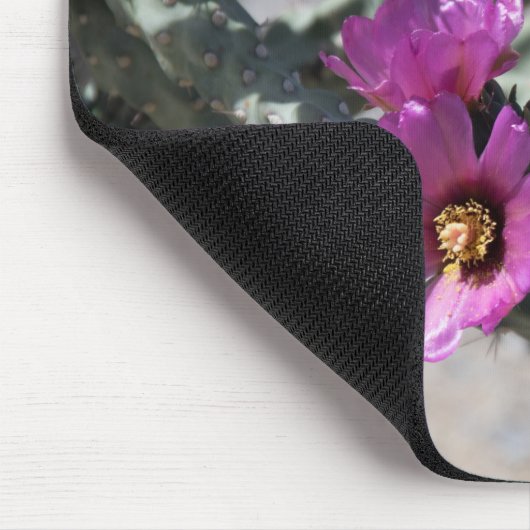 Challa Cactus in Blüte Mousepad (Ecke)