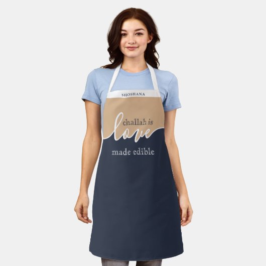 Challah ist Liebe Edible NAVY TAN Script Klasse ge Schürze (Getragen)
