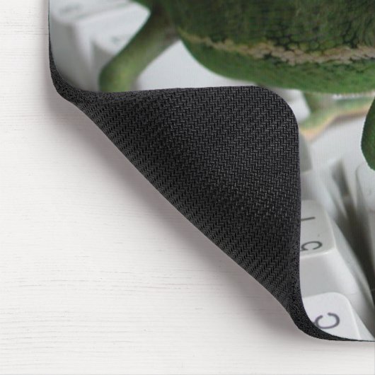 Chamäleon auf Tastatur Mousepad (Ecke)