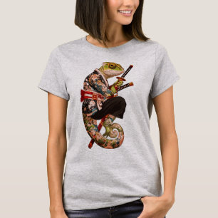 Chameleon Samurai - Tattooed Warrior mit Katana T-Shirt