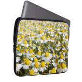 Chamomile Field, Ungarn Laptopschutzhülle (Vorne Rechts)