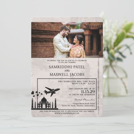Champagne India Passport Wedding Einladung (Stehend Vorderseite)