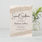 Champagner Brush Glitzer Sweet 16 Einladung (Stehend Vorderseite)