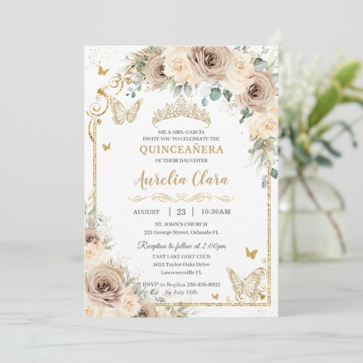 Champagner Cream Floral Sweet 16 Quinceañera Foto Einladung (Stehend Vorderseite)