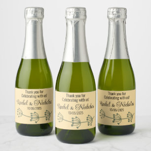 Champagner-Miniflaschen sind personalisiert Schaumweinetikett