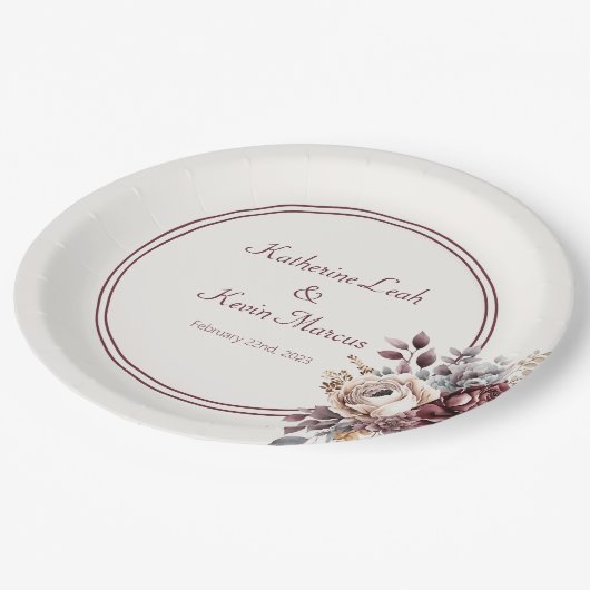 Champagner- und Burgandy-Hochzeit Pappteller (Schrägansicht)