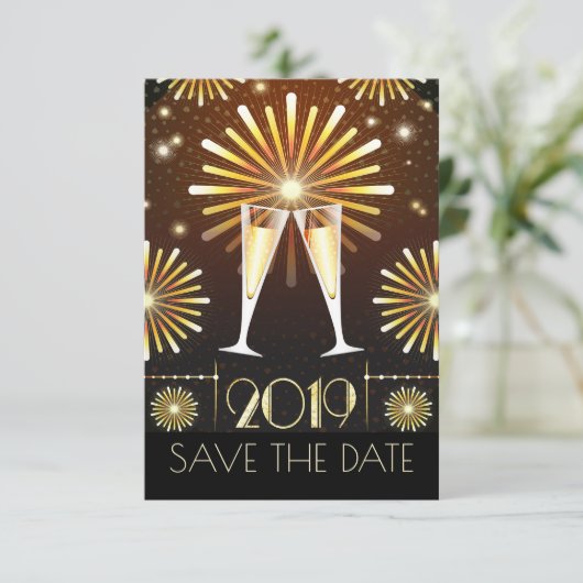 Champagner und Feuerwerkskörper Neue Jahre Save th Save The Date (Stehend Vorderseite)