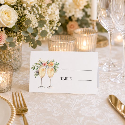 Champagnergläser Blumen monogrammierte Tischdecke Platzkarte