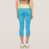 Champagnerherz gestopft Leaf Muster über Blau Capri Leggings (Rückseite)