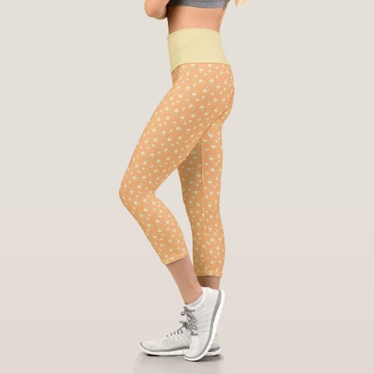 Champagnerherz gestopfte Leaf-Muster über Orange Capri Leggings (Links)