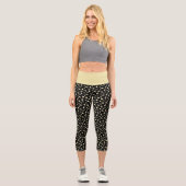 Champagnerherz über schwarz geprägtes Leaf-Muster Capri Leggings (Vorderseite)