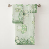 Chantily Whimsical Mixed Media Badhandtuch Set (Insitu)