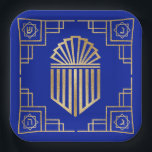 Chanukah/Hanukkah Art Deco Gold Blue Dreidels Pappteller<br><div class="desc">Hanukkah/Chanukah, Art Deco Dreidel Design. Dieses goldene, extravagante, schlanke dreifache Design kann personalisiert werden, indem man die Hintergrundfarbe auswechselt und den Text überall auf der Platte mit der bevorzugten Farbe, Größe und Stil des Schriftartes hinzufügt. Danke, dass ihr angehalten und vorbeigekommen seid! Viel geschätzt! Happy Chanukah/Hanukkah! Größe und Stil: 9"...</div>