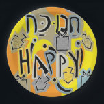 Chanukah Happy Glitzy Pappteller<br><div class="desc">Chanukah Happy Glitzy Paper Teller. Fügen Sie eine Nachricht überall auf dem Teller mit Ihrem bevorzugten Schriftart, Stil, Farbe und Größe hinzu. Danke, dass ihr angehalten und vorbeigekommen seid! Viel geschätzt! Happy Chanukah/Hanukkah! Größe und Stil: 9" Rundpapier-Platte werfen Sie ein spektakuläres Party mit vollständig anpassbaren Papier-Teller zu Ihrem Thema! Jedes...</div>