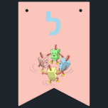 Chanukah maßgeschneiderter Dancing dreidel Banner<br><div class="desc">Überraschen Sie Ihren Gast mit einem maßgeschneiderten chanukah Banner. Fügen Sie Ihren Familiennamen hinzu,  um ihn persönlicher zu machen.</div>