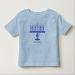 Chanukka Menorah (kundengerecht) Kleinkind T-shirt<br><div class="desc">Sie können dieses schöne Chanukah Shirt mit einem Namen oder Ihrem eigenen Text personifizieren!</div>