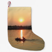 Chao Phraya Fluss Sunset ... Ayutthaya, Thailand Kleiner Weihnachtsstrumpf (Vorderseite)