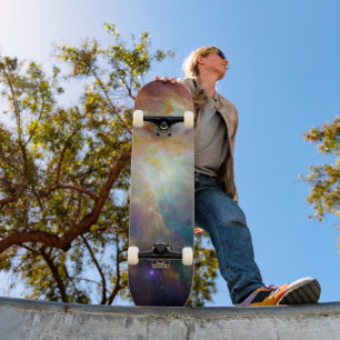 Chaos im Herzen des Orion-Spitzer-Hubble-Composite Skateboard