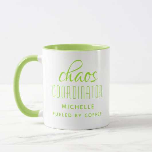 Chaos-Koordinator Green Typografy Personalisiert Tasse (Links)