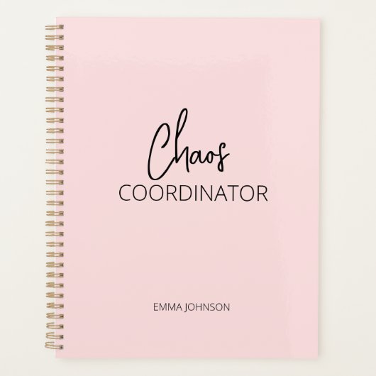 Chaos-Koordinator | Personalisierter rosa Planer (Vorderseite)