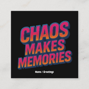 Chaos macht Erinnerungen Retro Synthwave Design lu Quadratische Visitenkarte