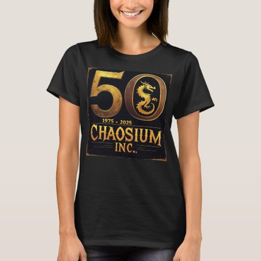 Chaosium 50-jähriges Offizielles Logo T-Shirt (Vorderseite)