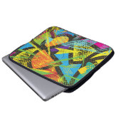 Chaotischer Neon: Abstraktes Graffiti-Muster. Laptopschutzhülle (Vorne Knopf)