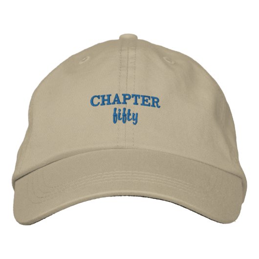 CHAPTER fifty in Khaki  Bestickte Baseballkappe (Vorderseite)