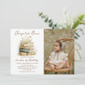Chapter One Floral Books 1st Birthday Photo Einladung (Stehend Vorderseite)