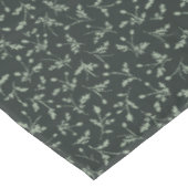 Charcoal Black Modern Farmhouse Daisy Buds Pattern Tischdecke (Schrägansicht)