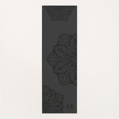 Charcoal Gray Decorative Mandala With Initials Yogamatte (Vorderseite)