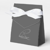 Charcoal Gray Elegant Minimalistisch Monogram Geschenkschachtel (Vorderseite)