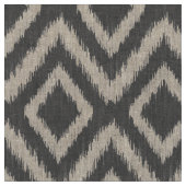 Charcoal Gray Tribal Ikat Zickzack Stoff (Nahaufnahme)
