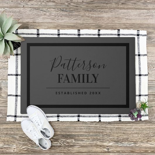Charcoal Grey Family Monogram Doormat Fußmatte