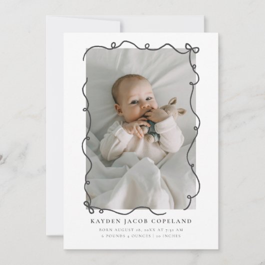 Charcoal Squiggly Bows Birth Announcement Foto Ankündigung (Vorderseite)