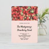 Charge der Roten Juicy Erdbeeren - Erdbeere Sozial Einladung (Stehend Vorderseite)