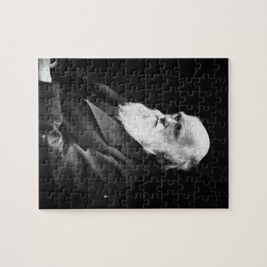 Charles Darwin Portrait Puzzle (Horizontal)