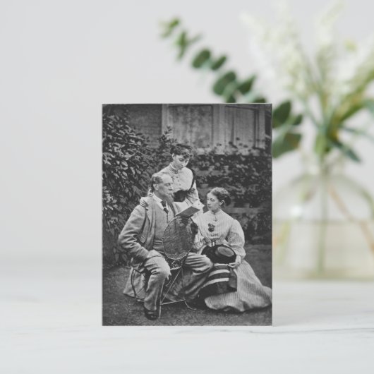Charles Dickens mit zwei seiner Töchter Postkarte (Stehend Vorderseite)