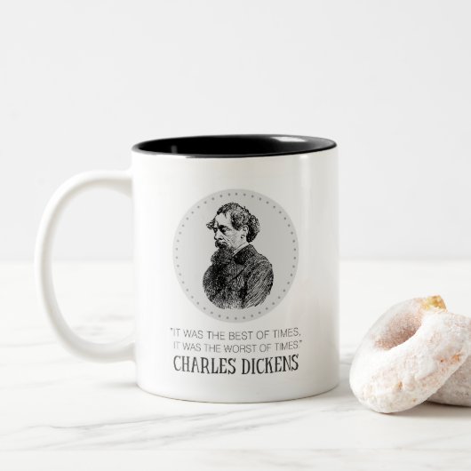 Charles Dickens Portrait und Zitat Zweifarbige Tasse (Mit Donut)