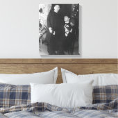 Charles Laughton als Canon Chasuble und Roger Live Leinwanddruck (Insitu (Schlafzimmer))
