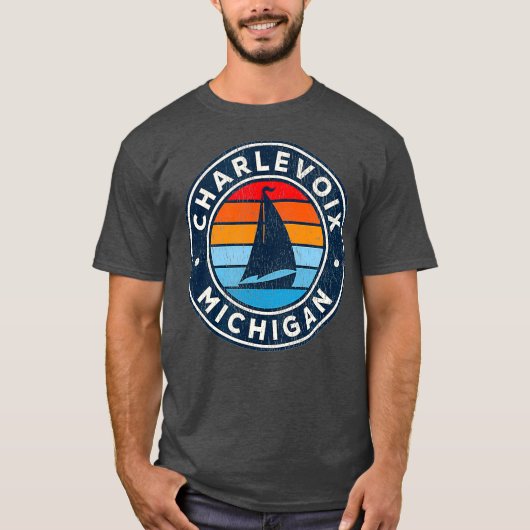 Charlevoix Michigan MI Vintag Sailboat Retro T-Shirt (Vorderseite)