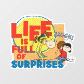 Charlie Brown & Lucy - Das Leben ist voller Überra Fensteraufkleber (Blatt)