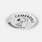 Charlie Brown und Gang Confetti Birthday Pappteller (Schrägansicht)