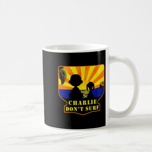 Charlie Don't Surf _ Funny Movie Premium Kaffeetasse (Rechts)