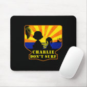Charlie Don't Surf _ Funny Movie Premium  Mousepad (Mit Mouse)